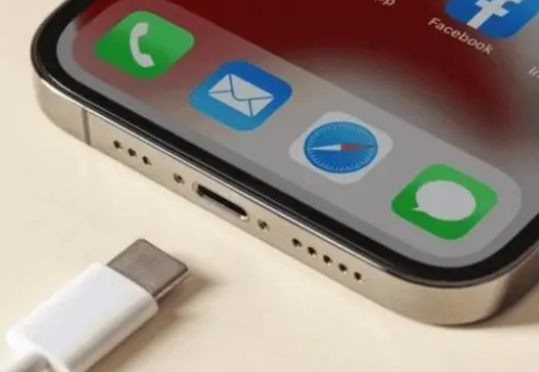 点军苹果15维修分享iPhone15改USB-C接口后能和安卓用户互借充电器吗 